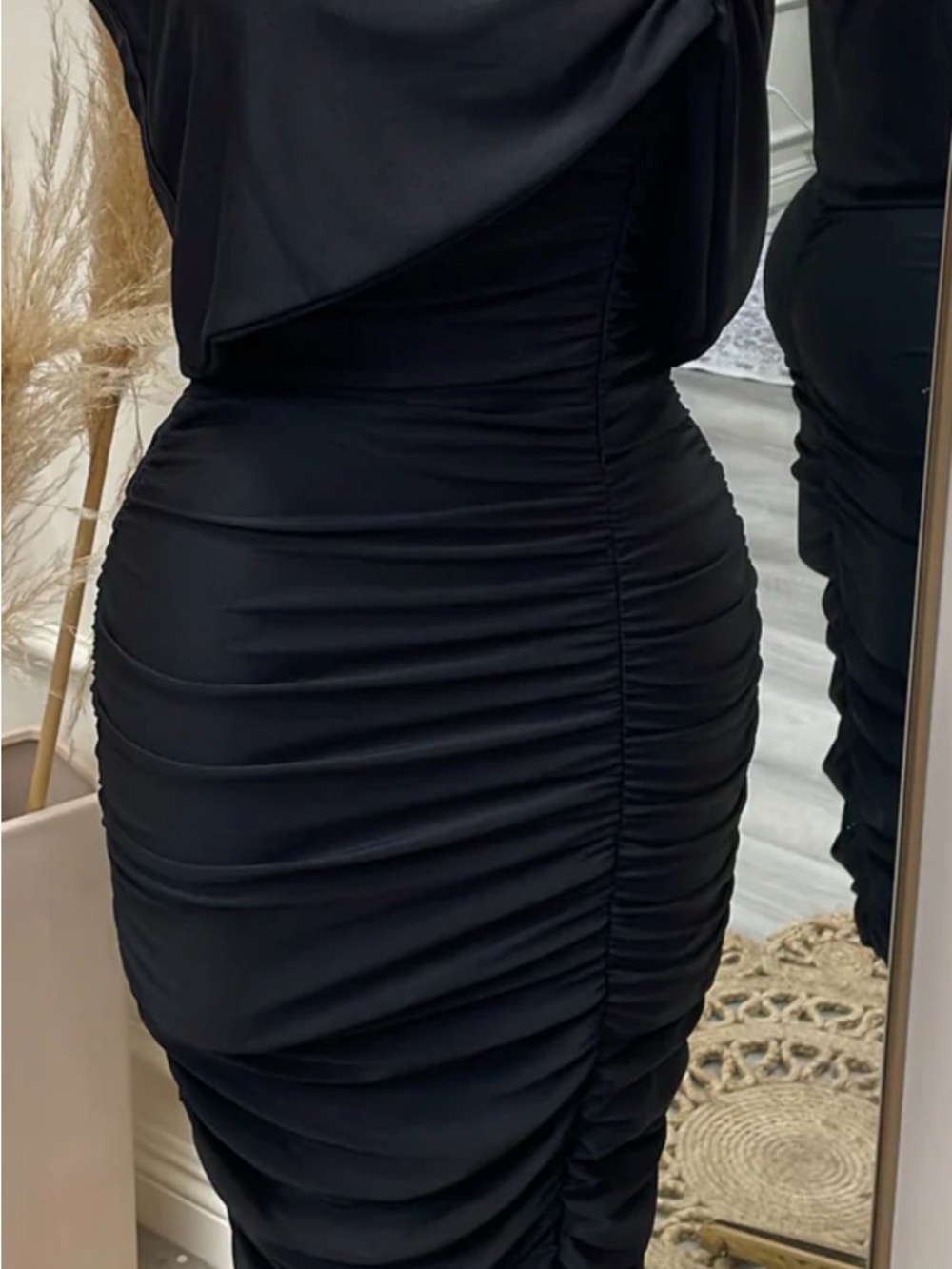 Black Ruched Bodycon Dress - Women's Elegant Evening Dress